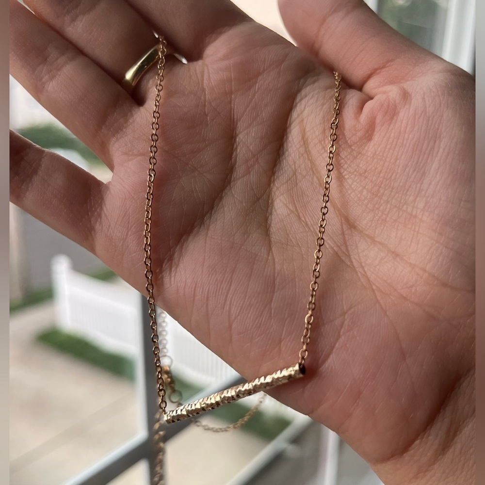 STAINLESS STEEL BALANCE NECKLACE